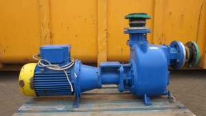 Pump including electromotor